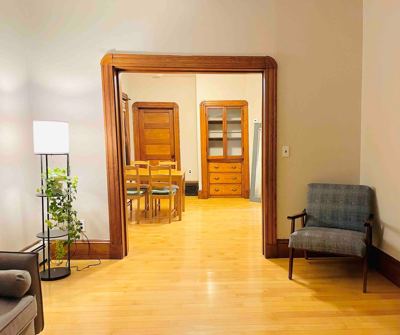 Airy Sunny Home. Large Space. Walk to Harvard 2