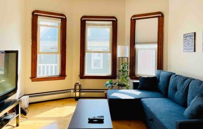 Airy Sunny Home. Large Space. Walk to Harvard 3