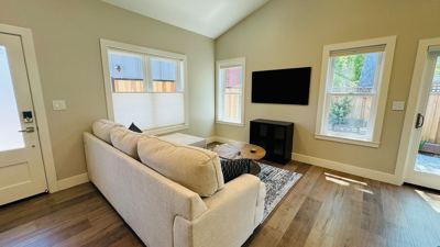 Newly Built Guest House in Serene Willow Glen 3