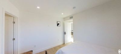 Top floor room with bath in 4B unit! Near USC E1 5