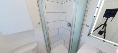 Top floor room with bath in 4B unit! Near USC E1 6