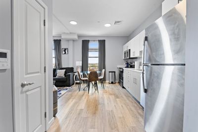 Modern 1BR Near Encore Boston 6107 8