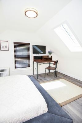 Venn | Harvard Square | Stylish Studio 5