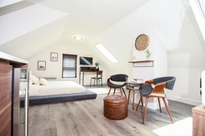 Venn | Harvard Square | Stylish Studio 3