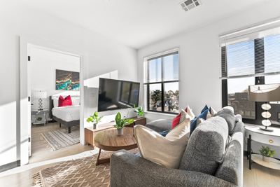 Luxury 2bd/2ba in Everett 8625 1