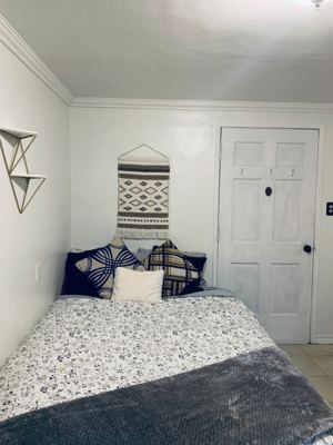 Charming 1 bedroom Atwater Gem 5