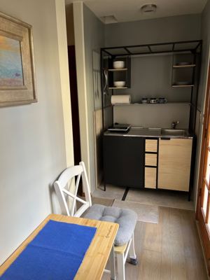 Private Unit - 2 miles from the beach 7