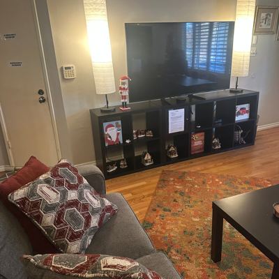 LA Artist House - Dorm-Style! 1 3