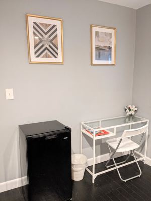 #2 Maverick MBTA clean, comfy, private Room 2