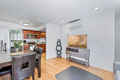 Queen Bedroom in East Cambridge 2