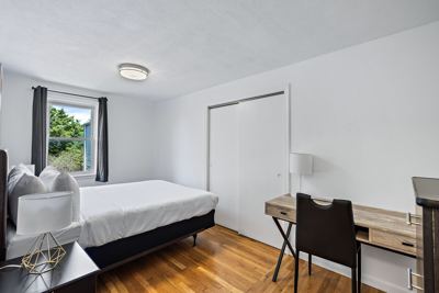 Queen Bedroom in East Cambridge 5