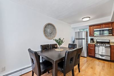 Queen Bedroom in East Cambridge 3