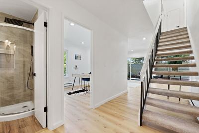 Downstairs Retreat Near Airport & Cafés 7