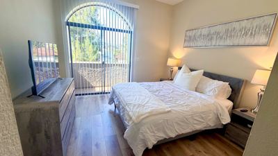 Spectacular views top floor apartment 6