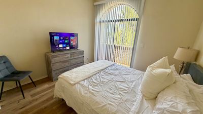 Spectacular views top floor apartment 8