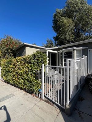 Private & Cozy Silverlake home 8