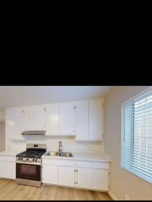 Shared Living Room Spot in Central Los Angeles #96 1