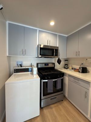 LONG STAY Room by USC, Metro, Museums & Coliseum 6