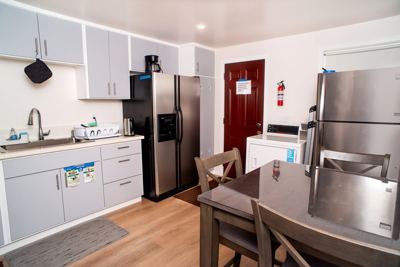 LONG STAY Room by USC, Metro, Museums & Coliseum 7