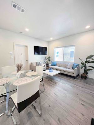 #5 -Suites@Roosevelt Park-private suite with bath 5