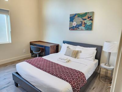 #5 -Suites@Roosevelt Park-private suite with bath 8
