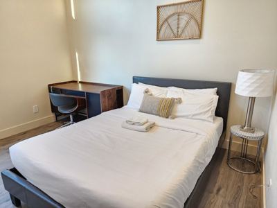 #5 -Suites@Roosevelt Park-private suite with bath 7