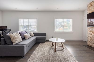 Peaceful Modern Home with BBQ Patio & Romantic Sun Deck 2