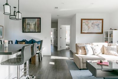 Peaceful Modern Home with BBQ Patio & Romantic Sun Deck 5