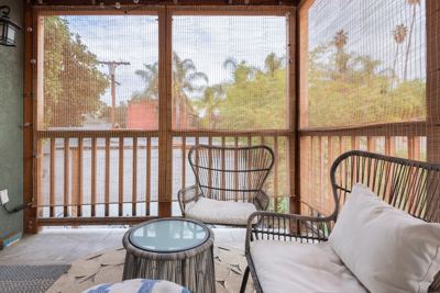 Peaceful Modern Home with BBQ Patio & Romantic Sun Deck 3