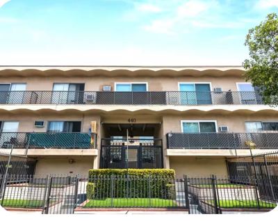Comfortable Koreatown Studio Escape 6