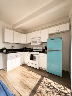 Comfortable Koreatown Studio Escape 3