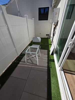 Luxury Guesthouse 1b1b Private
Compact, Chic & New 7