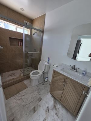 Luxury Guesthouse 1b1b Private
Compact, Chic & New 5