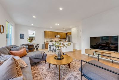 Relaxing Bedroom near Tech & Hospitals in San Jose 3