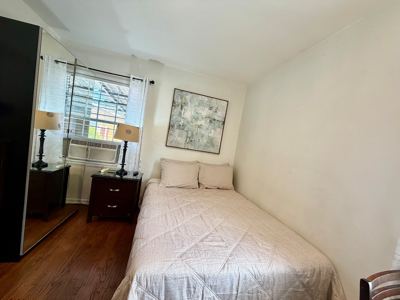 2214 Studio With laundary 5