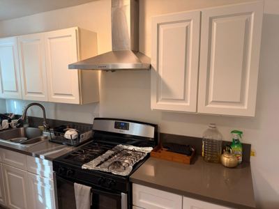 Spacious, Convenient Room - 10 mins from DTLA 7