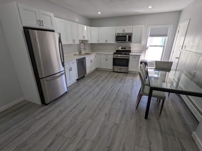 Great private bedroom close to Downtown o3 2