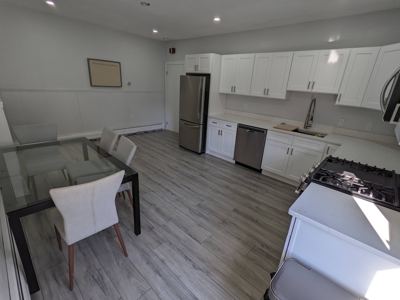 Great private bedroom close to Downtown o3 4