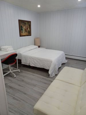 Great private bedroom close to Downtown o3 5