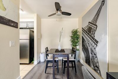 Luxury Apartment in Burbank 8