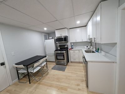 Private bedroom near Assembly Row t3 6