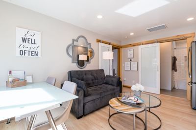 Carriage House Flat | Workspace | Outdoor Seating 2
