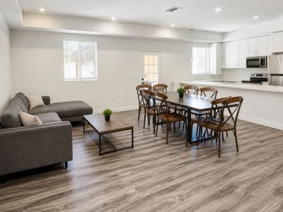 Private Room in LA 2