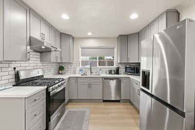 YieldMax (WA) | Remodeled Room Downtown SJ -A2 1