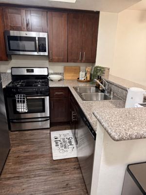 Modern 1BR in the Heart of Hollywood 3