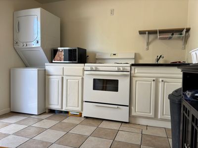 203*One Person Only* Private Room with Backyard 1