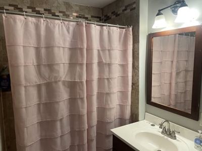 🏡✨ ROOM FOR SUBLET IN MISSION HILL ✨🏡 4