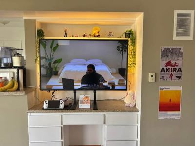 Hi! I’m subleasing my studio apartment located at the intersection of Strathmore Ave & Landfair Ave, just a 5-minute wa 2