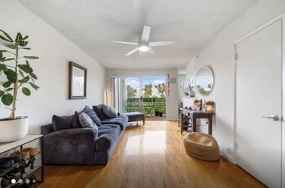 HOUSING OFFERED // OCEAN PARK, SANTA MONICA // October 8 - December 31st 1