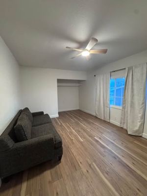 Room For Rent - Oakland | North Stonehurst Neighborhood 1